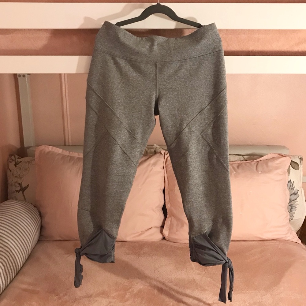 *** SOLD*** Lululemon Bhanda Crop Leggings